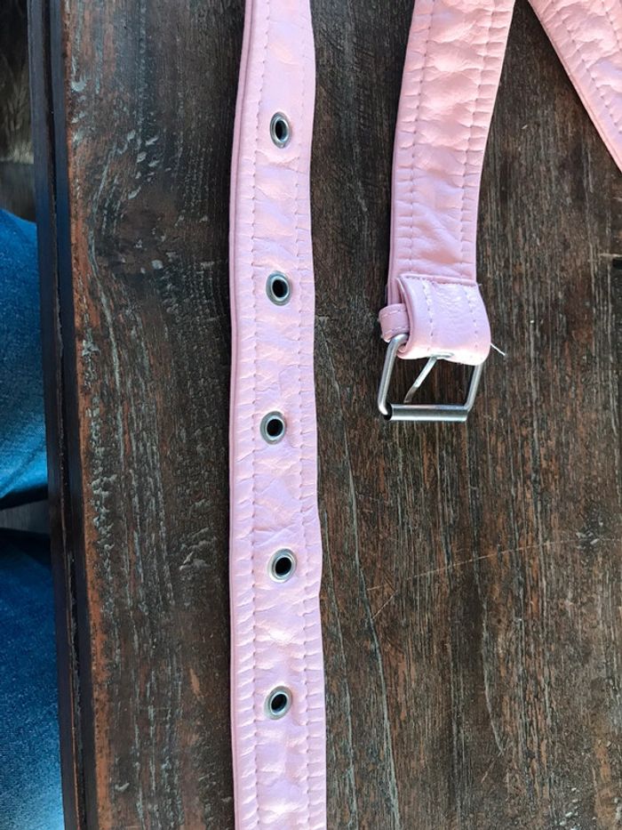 Ceinture rose simili cuir - photo numéro 3