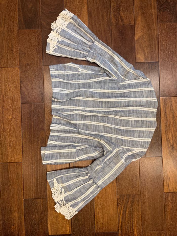 Veste à rayures et manches volantes détails dentelle zara taille XS/34 - photo numéro 7