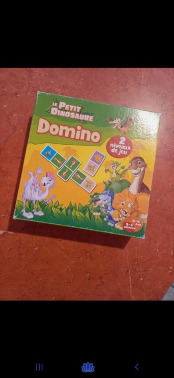 Domino le petit dinosaure