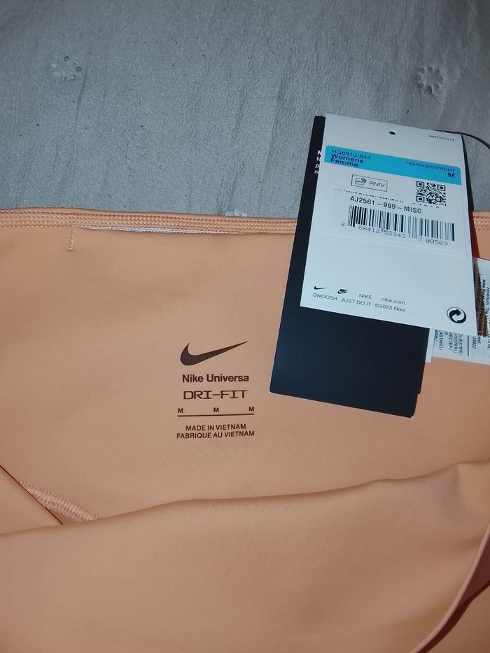 Ensemble Nike FIT training Swoosh/Universa taille M - photo numéro 10