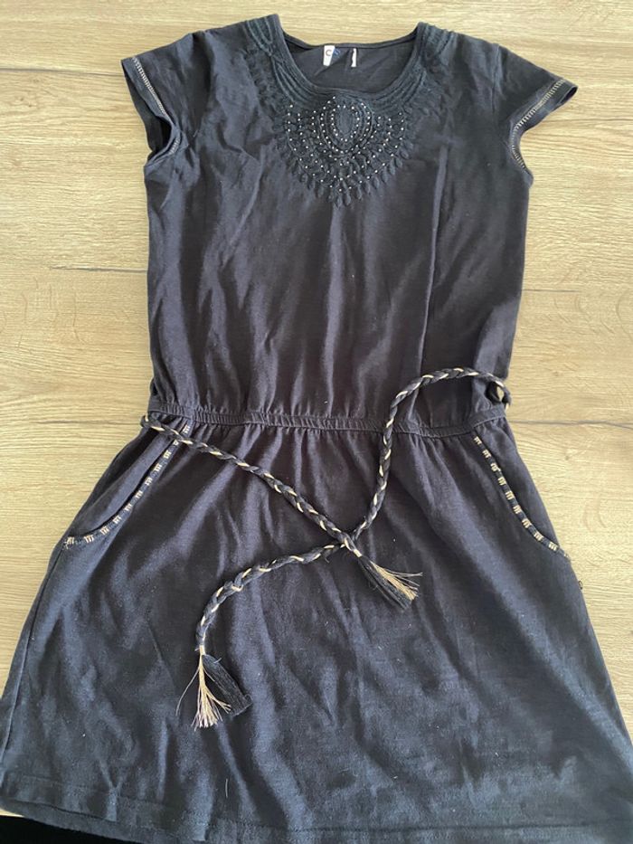 Robe noire