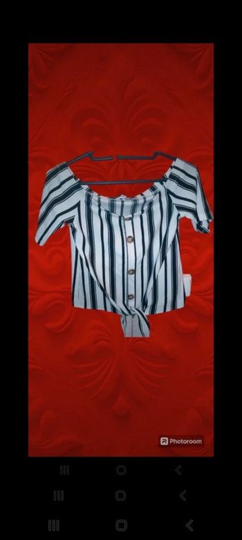 Haut épaules dénudés taille 36 jennyfer