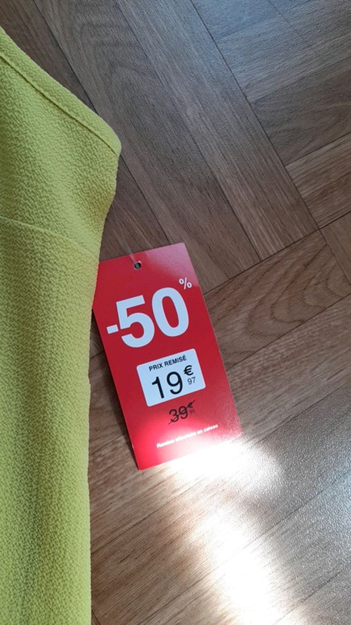 Top neuf taille 3 - photo numéro 4