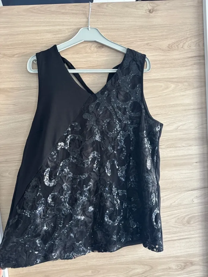 Haut noir à sequin - photo numéro 2