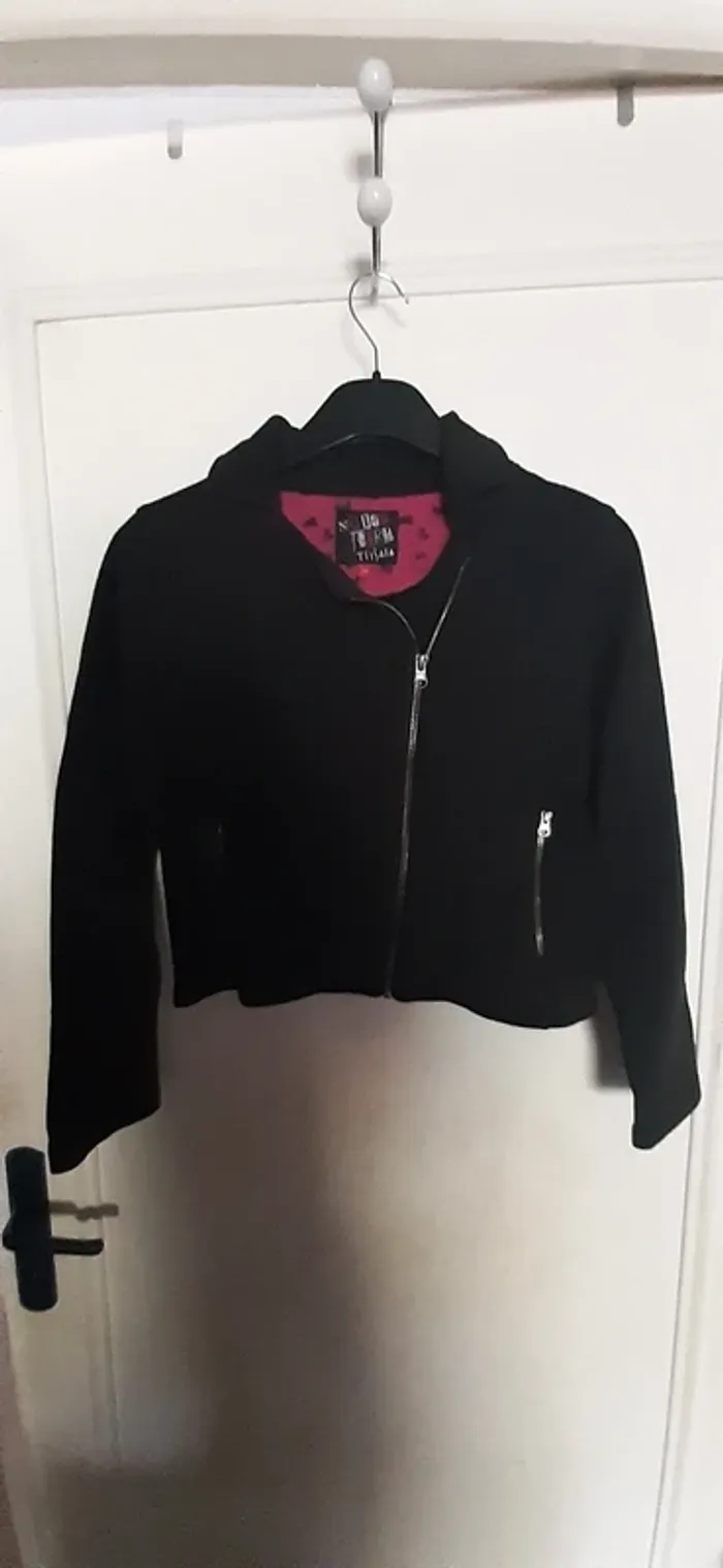 Veste noire 14 ans zippée
