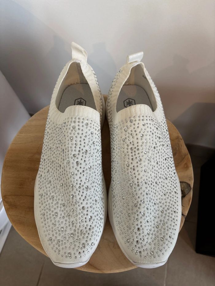 Chaussures blanches à strass faciles à enfiler Gemo taille 40 - photo numéro 2