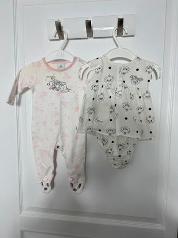 Lot vêtements neufs Disney 1 mois
