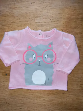 Pull léger excellent état fille rose gemo 3 mois