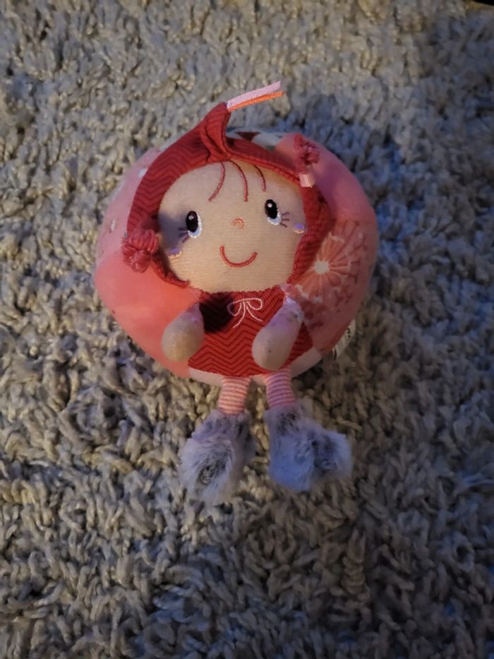 Jouet peluche fille lilliputiens