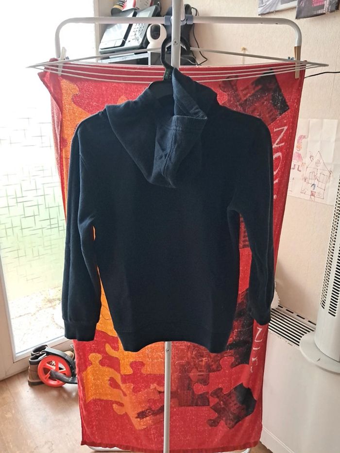 Pull garçon à capuche - photo numéro 4