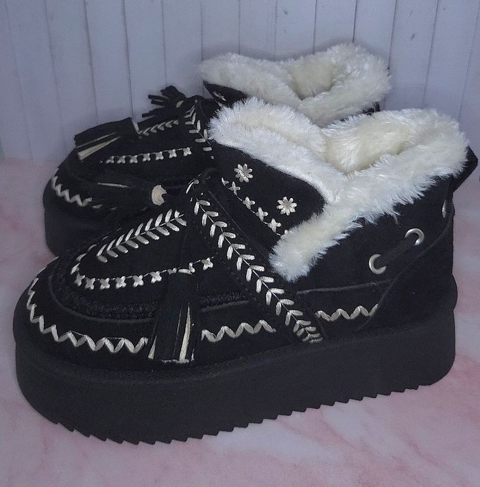 Boots d'hiver noires bottines basses tendances - Taille 36 - Neuves