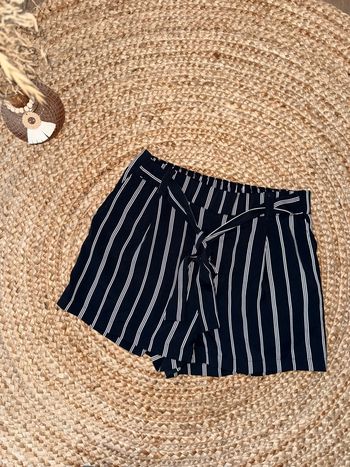 Short à rayures taille L