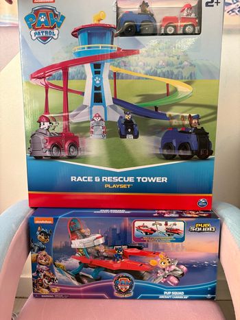 Tour de contrôle + quartier général.