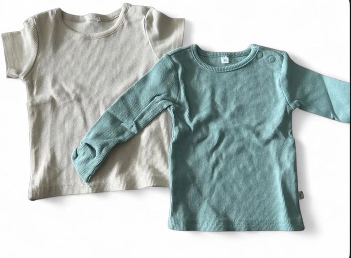 2 tee-shirts