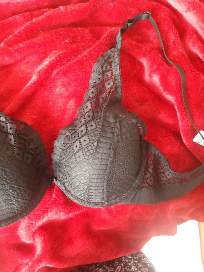 Soutien gorge tissaia neuf - photo numéro 2