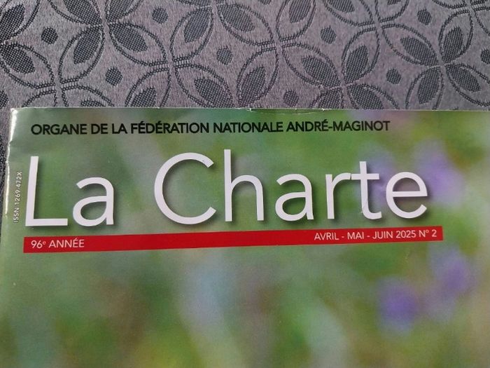 Revues magazines La Charte - photo numéro 5
