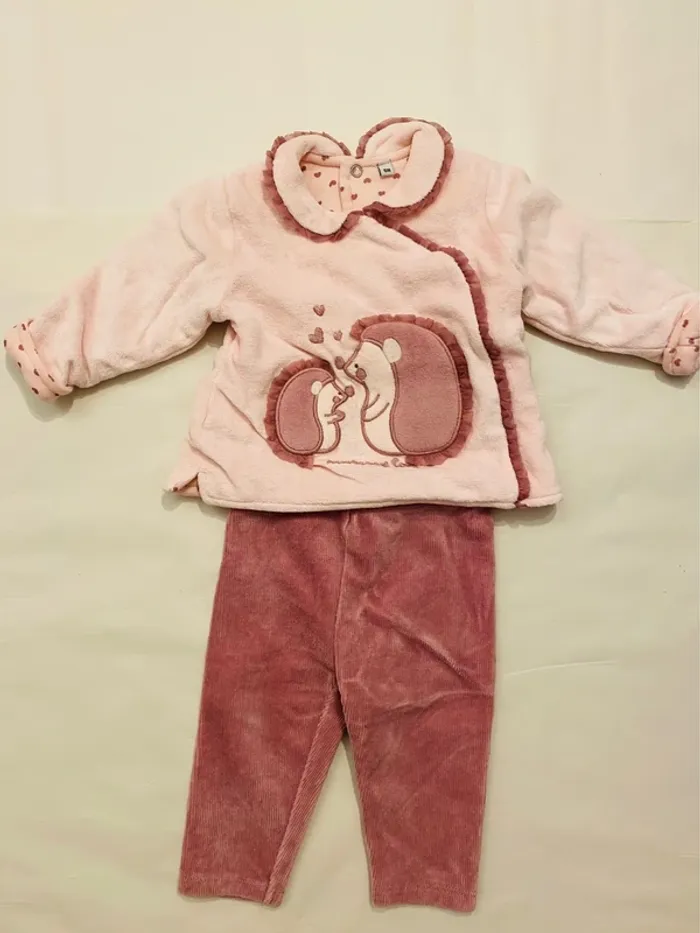 Lot 7 pyjamas fille taille 6 mois - photo numéro 2