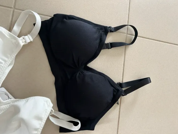 Lot 2 brassières allaitement collection IRL taille s - photo numéro 2