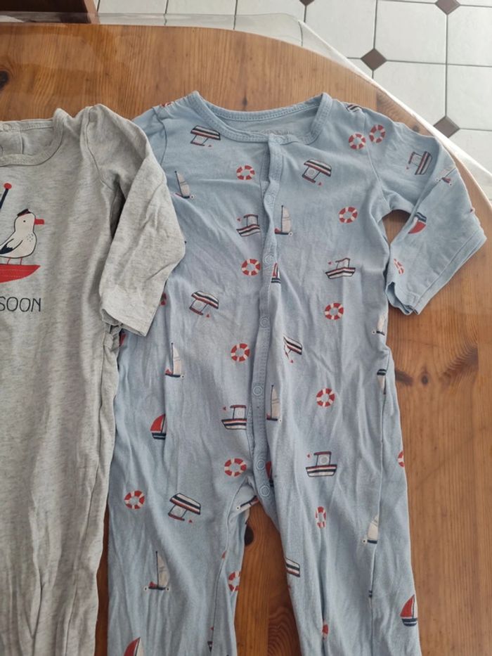 2 pyjamas légè 24 mois - photo numéro 3