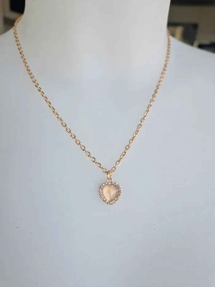 Collier fantaisie doré pendentif cœur strass et abricot - photo numéro 3