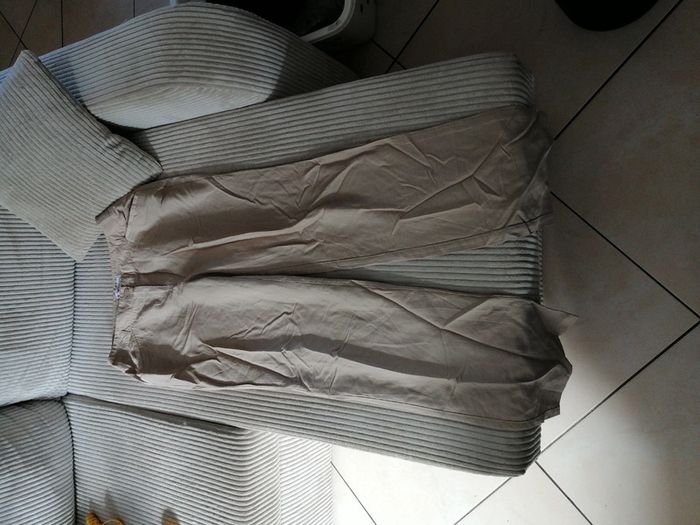PAntalon femme jamais porté - photo numéro 2