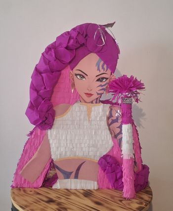 Pinata anniversaire k-pop 