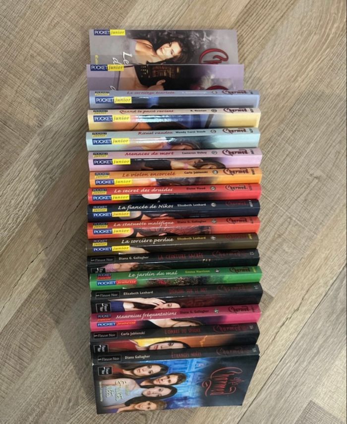 Lot 17 livres Charmed - photo numéro 2