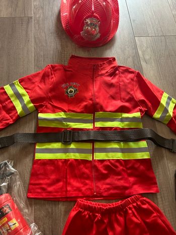 Déguisement de pompier 110 cm NEUF