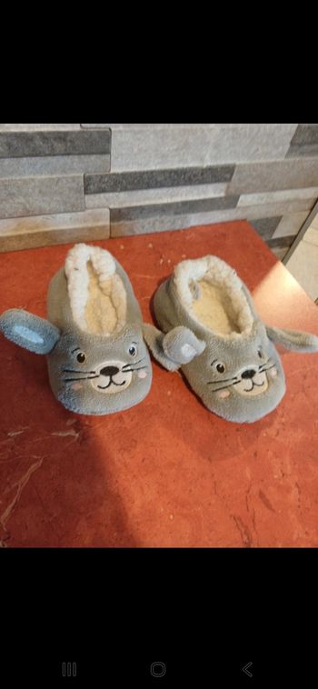 Pantoufles taille 26