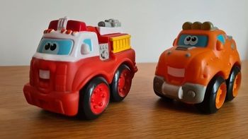 2 véhicules marque Tonka 1er âge