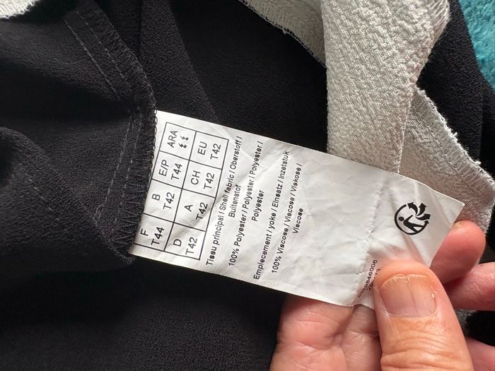 Robe de cocktail sans manche - photo numéro 3