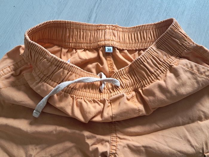 Short orange - photo numéro 2