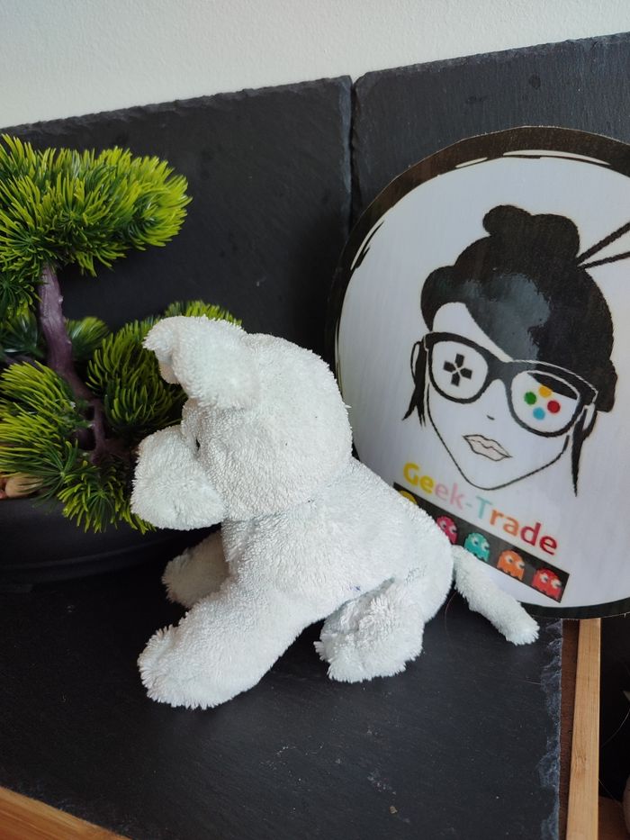 doudou peluche chien bleu noir même création assis - photo numéro 2