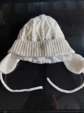Bonnet maille avec liens