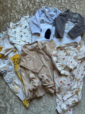 Lot pyjamas 6 mois