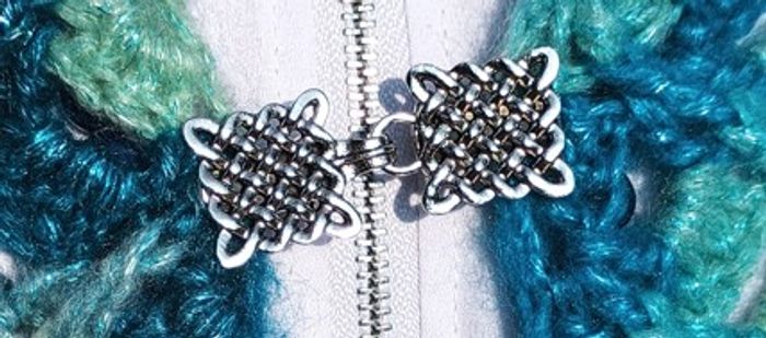 Châle "BLUE LINES" fait main au crochet - photo numéro 5