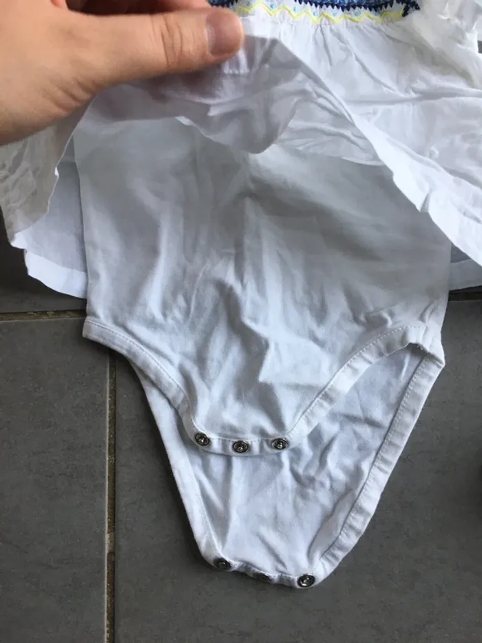 Lot 3 robes d’été 3 mois - photo numéro 4