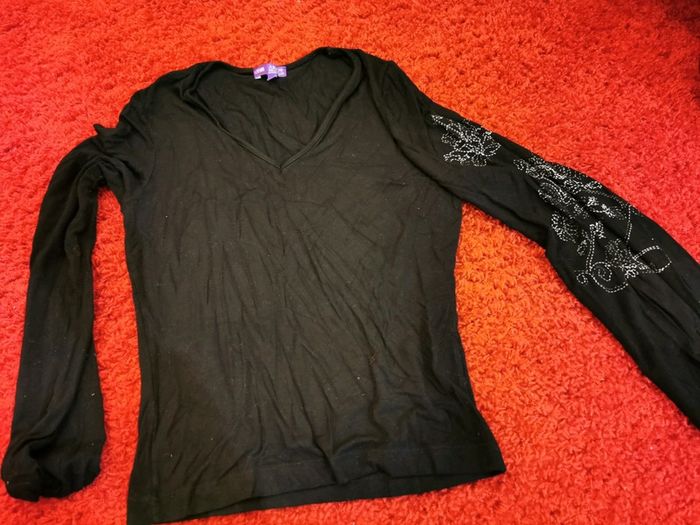 T shirt arrow m