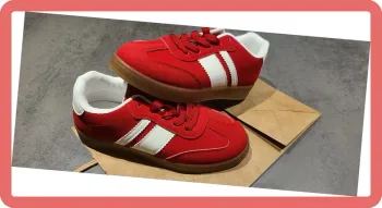 Sneakers en suédine à bandes, NEUVES, coloris Rouge, Taille 39
