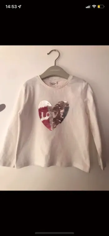 T-shirt manches longues .
