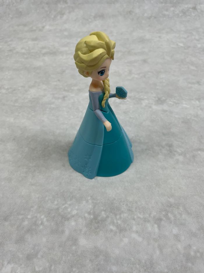 Petite figurine Gashapon Elsa la reine des neiges disney Japon - photo numéro 4