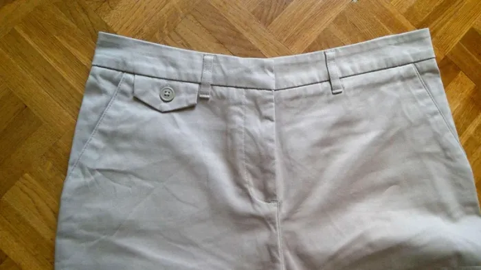 Bernudas  / pantacourt Beige T38 jamais porte - photo numéro 3