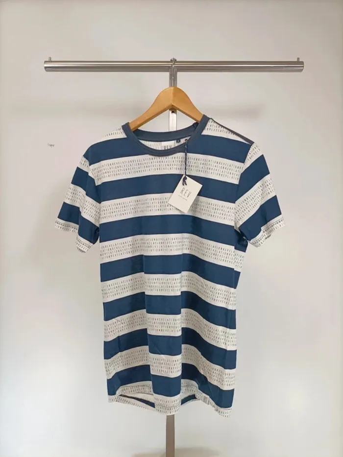 Tshirt à rayures bleues et blanc cassé marinière - Taille M - Revelation A372