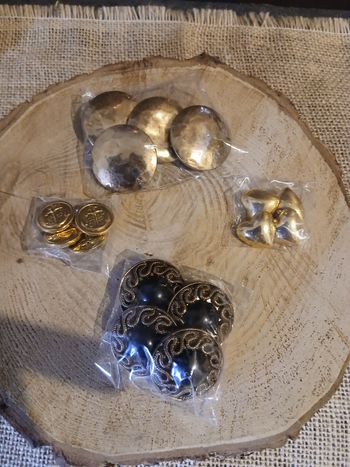 Lot de 4 sachets de boutons