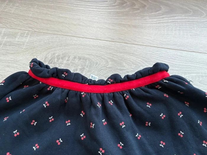 Jupe cerise 🍒 8 ans okaidi - photo numéro 2