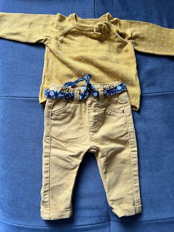 Ensemble jean + pull 3 mois