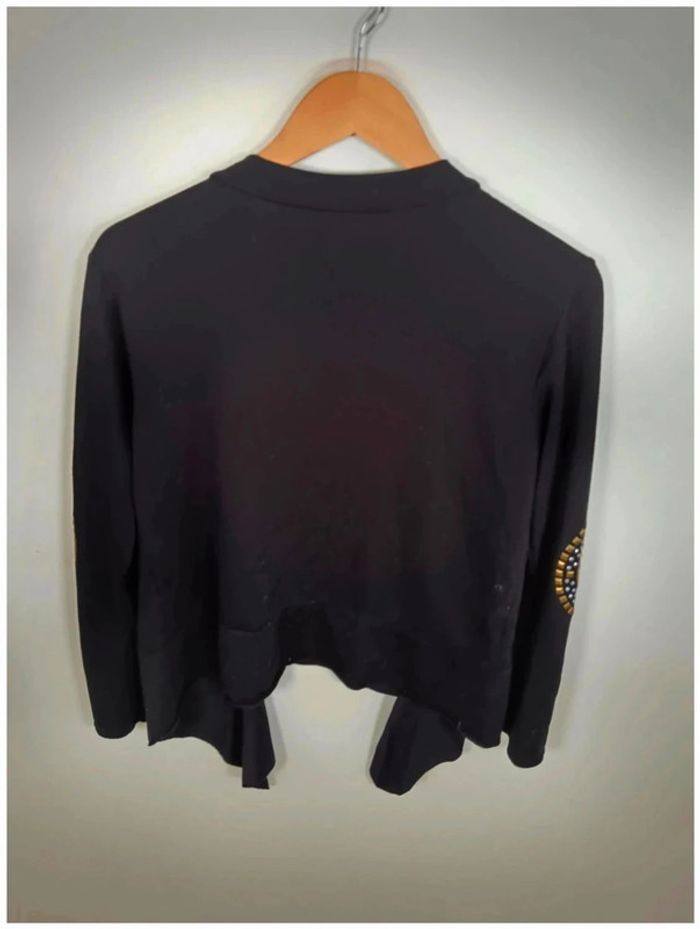 C32 cardigan noir 16 ans - photo numéro 2