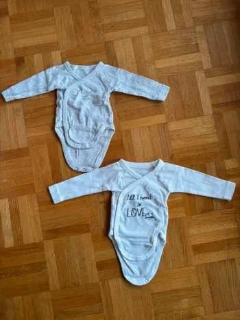 Lot de 2 bodies Prema parfait état