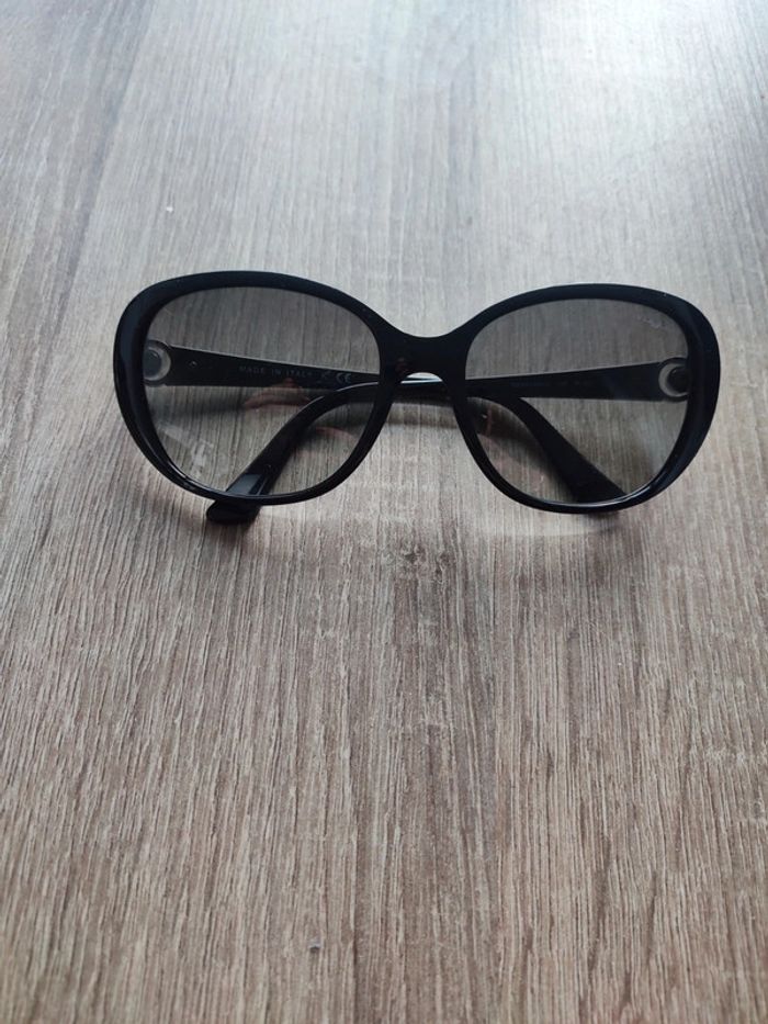 Lunette de soleil vogue noire
