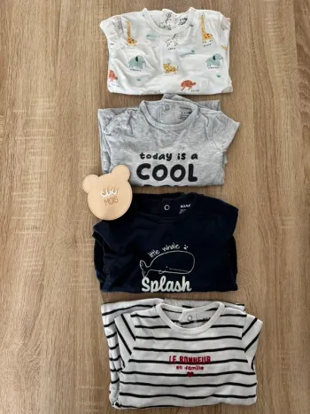 Lot de 4 pijamas - Taille 6 mois